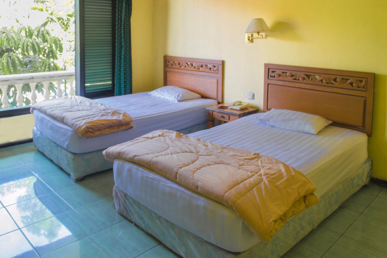Foresta Inn Family Resort Prigen Екстер'єр фото