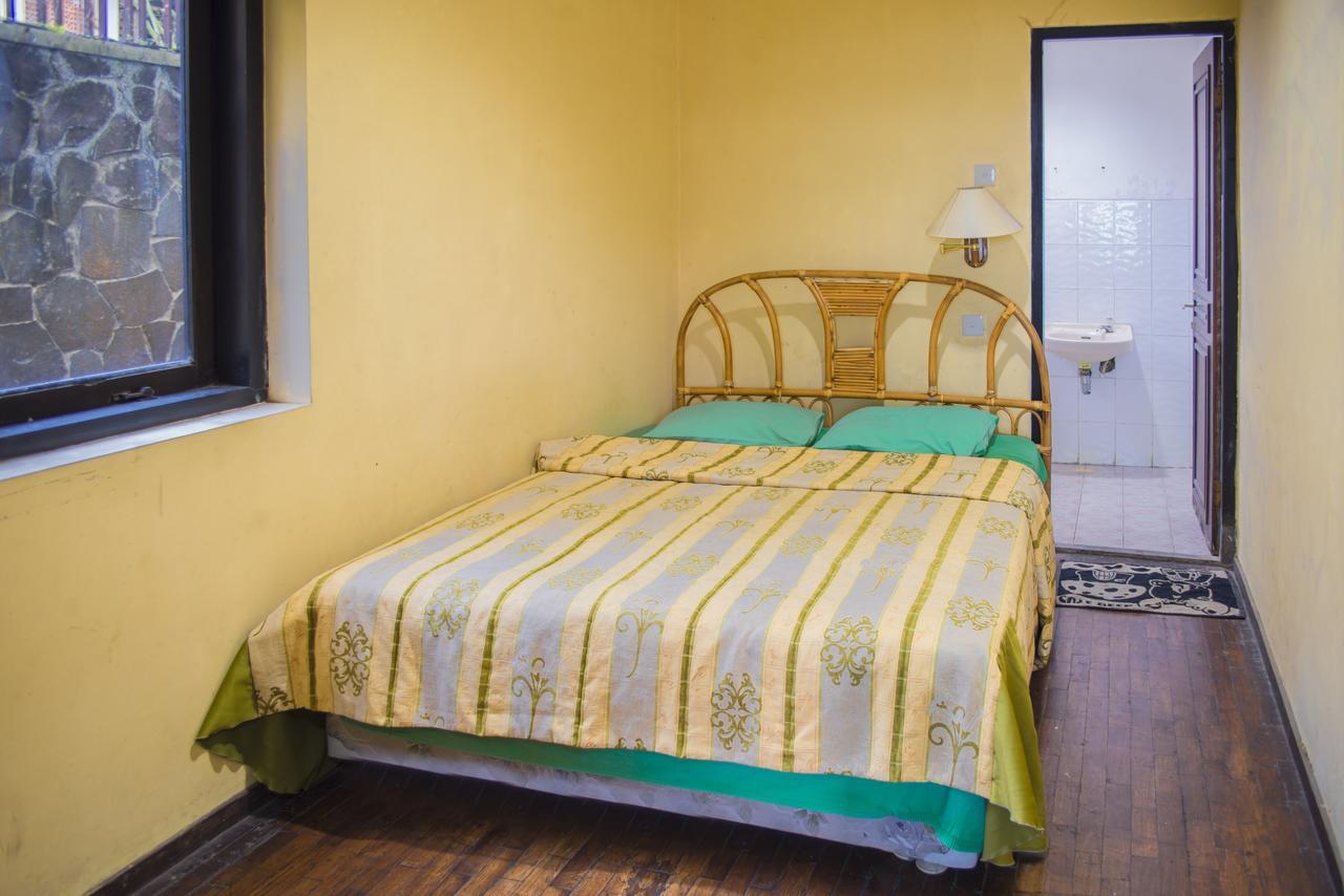 Foresta Inn Family Resort Prigen Екстер'єр фото
