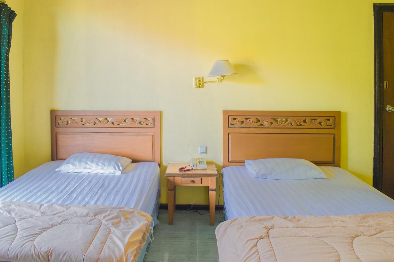 Foresta Inn Family Resort Prigen Екстер'єр фото